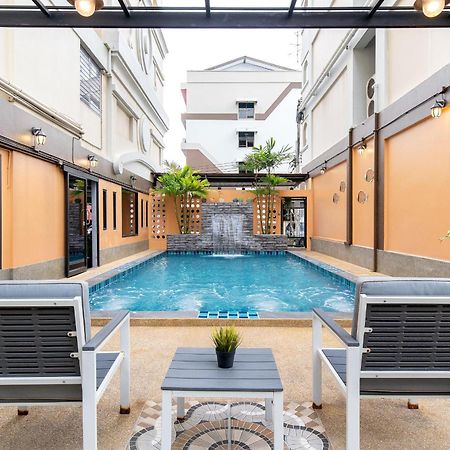 P-Park Hotel Bangkok Exteriör bild
