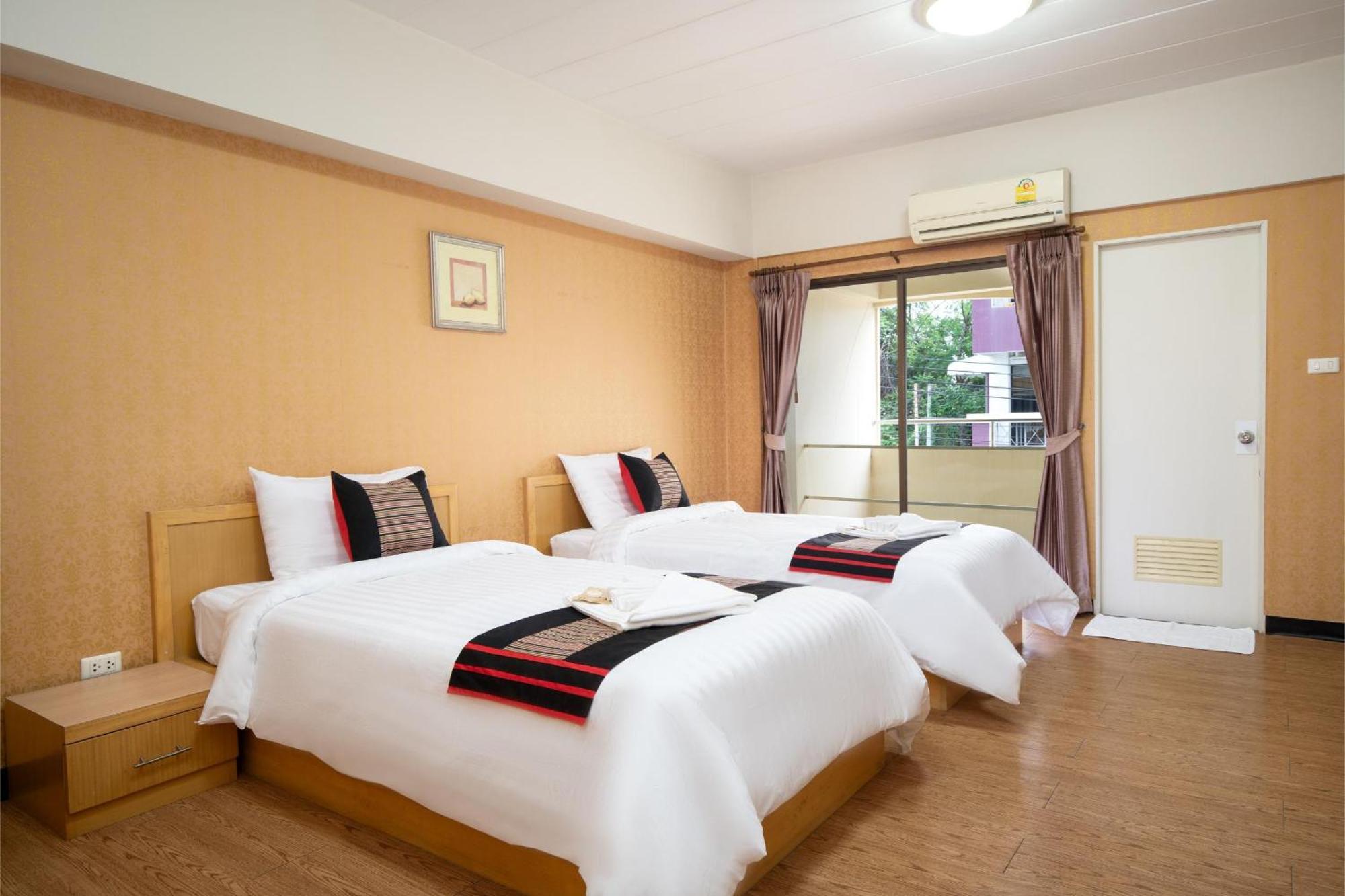 P-Park Hotel Bangkok Exteriör bild