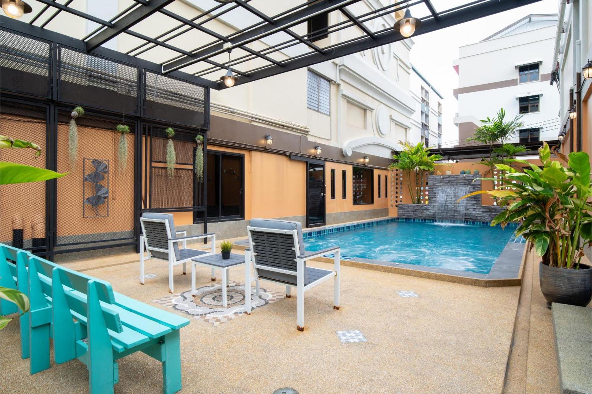 P-Park Hotel Bangkok Exteriör bild